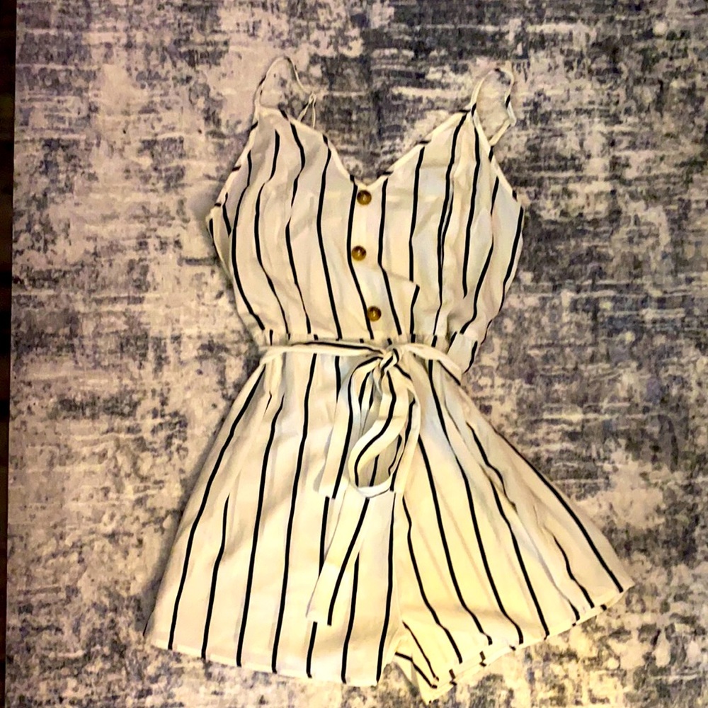 NWOT CUTE black and white striped romper!